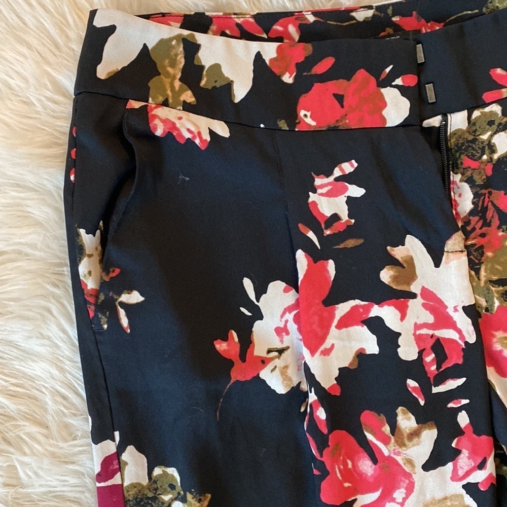 Ann Taylor Loft Drapey Floral Pants in Marisa Fit - Picture 7 of 9